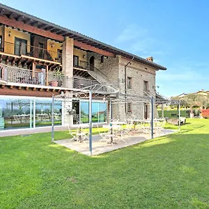 https://agriturismo-cascina-crocelle.it-lombardy.com